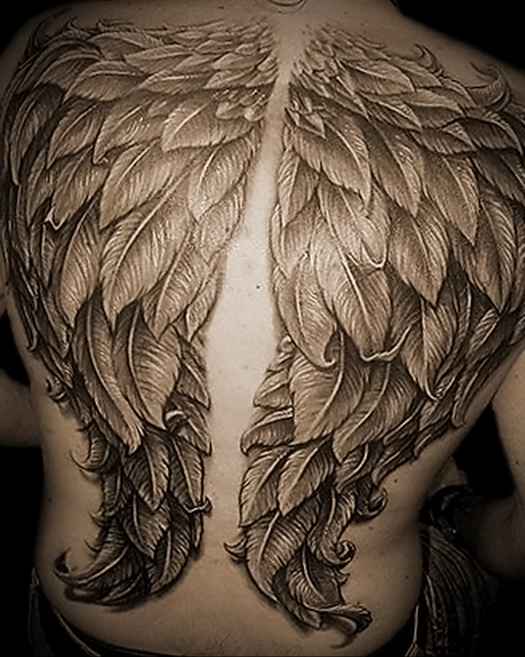 Крылья на спине у мужчин. Тату Крылья. Тату Крылья на спине. Татуировки на спине мужские. Тату Крылья ангела на спине.