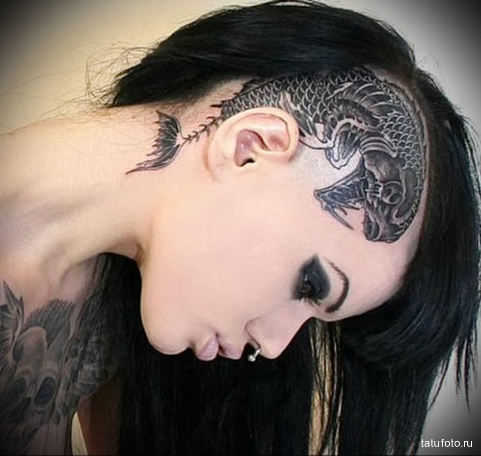 Татуировки на голове у девушек