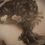 Значение татуировки пантера 5- Тату с крадущейся пантерой у которой роза в зубах