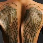крылья на спине как вариант - татуировка на спине мужская фото