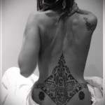 маори узоры тату на спине женская