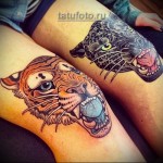 парная татуировка олд скул на ноги для девушки - пантера и тигр