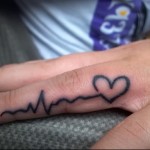 сердце и пульс - татуировка на пальце для девушки (тату - tattoo- фото)