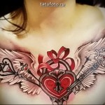 татуировка сердце с крыльями