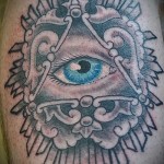 Всевидящее око тату на куру