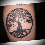 Дерево жизни тату вариант на ногу