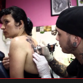 видео татуировка с вороном - обложка