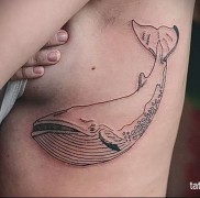 вариант татуировки с китом в рисунке