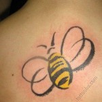 фото с татуировкой пчела -2