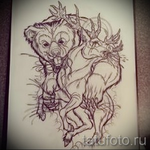 Эскиз татуировки с изображением медведя, нападающего на оленя, выполненный в графическом стиле. Подходит для тех, кто ценит динамику и силу.