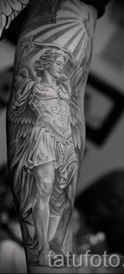 Фото тату архангел Михаил классный рукав на руку