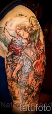Фото тату архангел Михаил — мужчская татуировка в цвете
