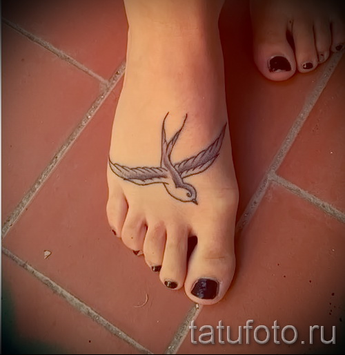 ласточки на ноге тату фото онлайн ласточки на ноге тату фото