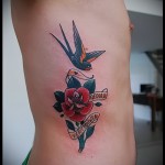 Rose Tattoo auf den Rippen - Picture-Option aus dem Nummer 15122015 2