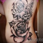 Rose Tattoo sur le côté - une photo de l'option numéro 15122015 1