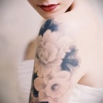 Tatouages rose blanche - Photos possibilité de numéro 15122015 1