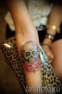 flower tattoo on the forearm - Picture option from the number 21122015 1