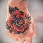 rose tattoo on the hand - Photo option from the number 15122015 1