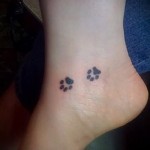 tattoo on her ankle cat photo 2