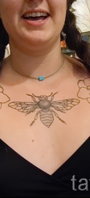 Пример тату пчелы на фото 37