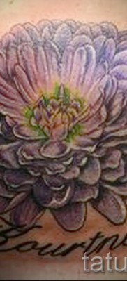 Пример тату хризантема на фото № 34