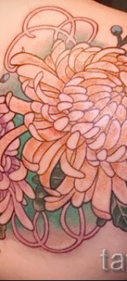 Пример тату хризантема на фото № 51