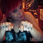 тату буквы на руке - фото готовой татуировки - 20122015 № 26