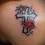тату крест с цветами - фото вариант от 21122015 № 7