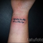тату на кисть буквы - фото готовой татуировки - 20122015 № 3