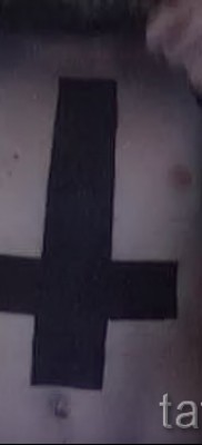 тату перевернутый крест — пример на фото от 08122015 № 10