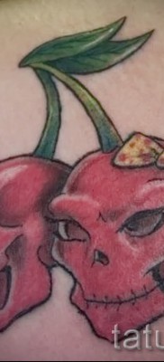 тату вишня и череп — примеры татуировки на фото от 30012016 3