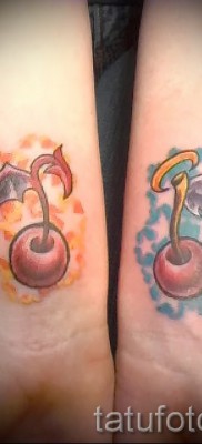 тату вишня на запястье — примеры татуировки на фото от 30012016 9