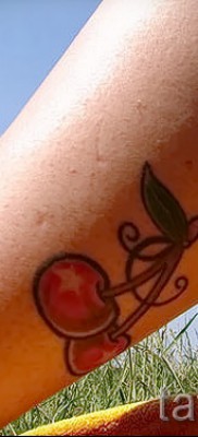 тату вишня на ноге — примеры татуировки на фото от 30012016 5