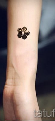 тату вишня черная — примеры татуировки на фото от 30012016 2