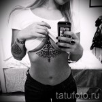 тату под грудиной фото - примеры татуировок на фотографии от 16012016 10