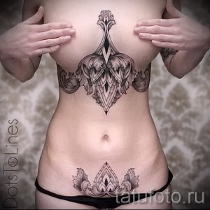 тату под грудиной фото - примеры татуировок на фотографии от 16012016 31