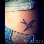 тату на бедре ласточка - примеры готовых тату в фотографиях 01022016 1