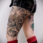 Japanese girls tattoo on his thigh 1