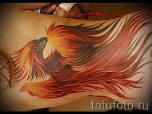 phoenix tatouage sur la hanche - une photo du tatouage fini 11022016 3