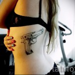 pistolet de tatouage sur les bords - par exemple Photo d'un tatouage sur 03022016 1