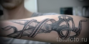 tatouage sur ses modèles masculins de l'avant-bras - exemple photo pour la sélection de 28022016 2