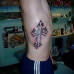 тату крест на ребрах - фотография с примером татуировки от 03022016 3
