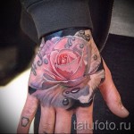 Rose Tattoo auf der Hand - Fotos und Beispiele von 01032016 2