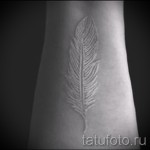 tattoo a feather white - photo with an embodiment of the finished pattern of 29032016 1