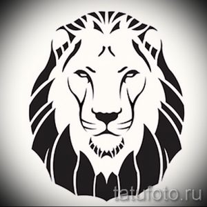 Черно-белая татуировка с изображением головы льва в минималистичном стиле. Четкий силуэт, лаконичные формы, подходит для небольших тату.
