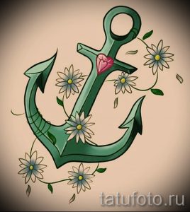 Фото эскиза татуировки якоря, обвитого цветами и украшенного сердцем. Рисунок выполнен в ярких цветах и с четкими контурами.