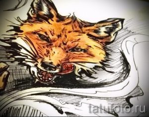 Эскиз татуировки лисы с агрессивным оскалом и брызгами краски, выполненный в стиле графики с использованием черных и оранжевых оттенков.