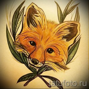 Красивый эскиз татуировки лисы, окруженной зелеными ветками. Идеально для тех, кто ценит классические и натуралистичные рисунки.