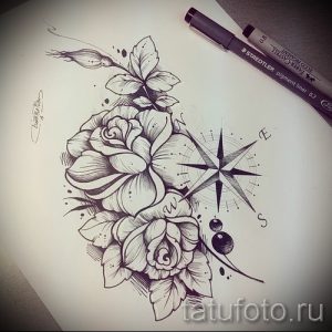Черно-белый эскиз татуировки с изображением пышных роз, компаса и точек, выполненный в детализированном графическом стиле.