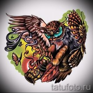 Фото эскиза татуировки совы, держащей фонарь. Цветной рисунок тату, идеи для татуировки на предплечье или спину.